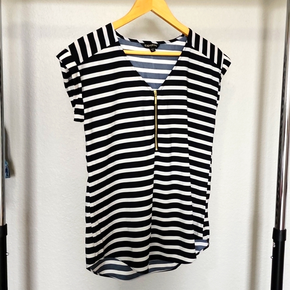 Express half zip tunic blouse
